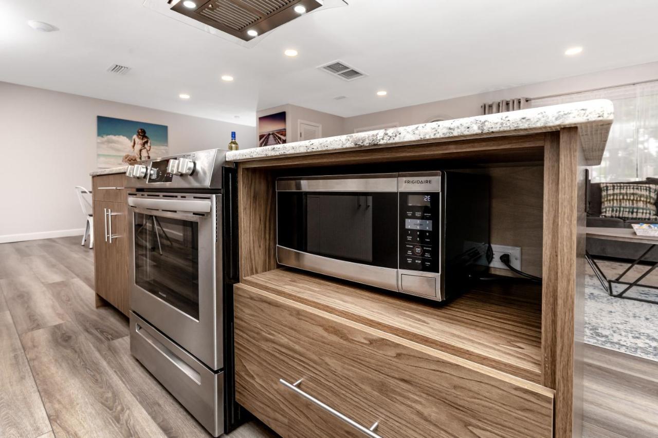 Modern Home, Heated Pool, Close To Beaches! Тарпон Спрингс Екстериор снимка